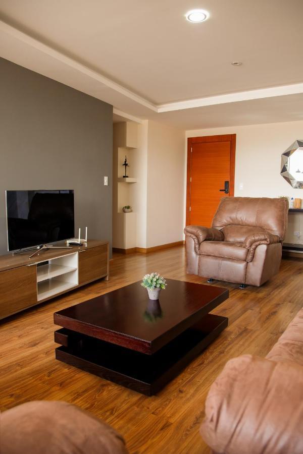Ferienwohnung Wanderlot - Departamento Leganza - Penthouse Lujoso Riobamba Exterior foto