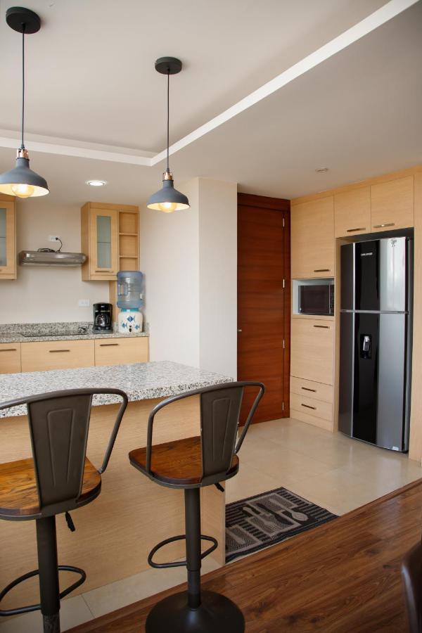 Ferienwohnung Wanderlot - Departamento Leganza - Penthouse Lujoso Riobamba Exterior foto